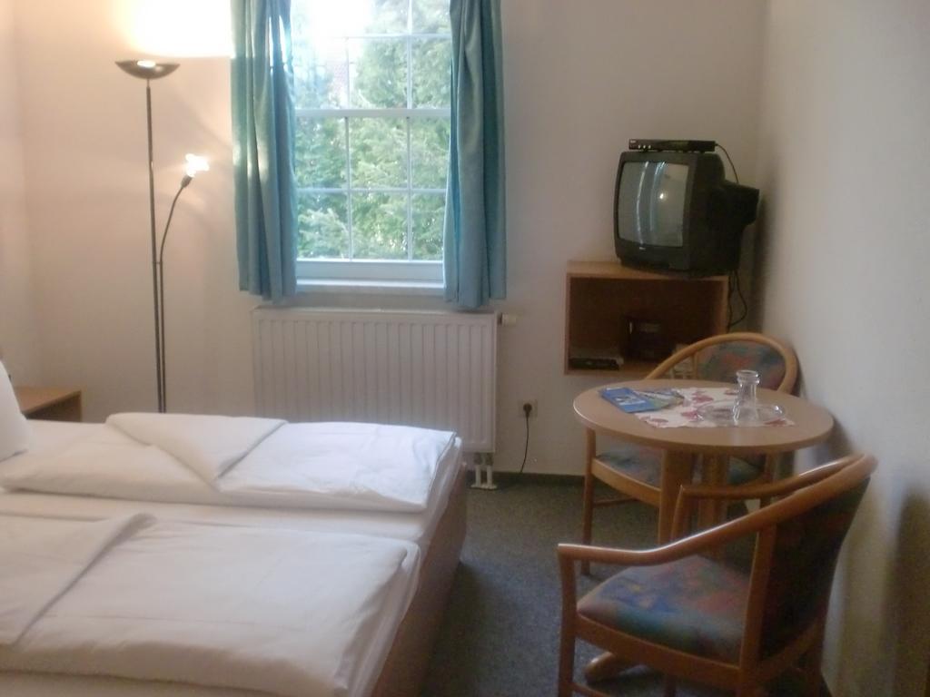 Hotel & Restaurant "Zum Firstenstein" Konigshain Dış mekan fotoğraf